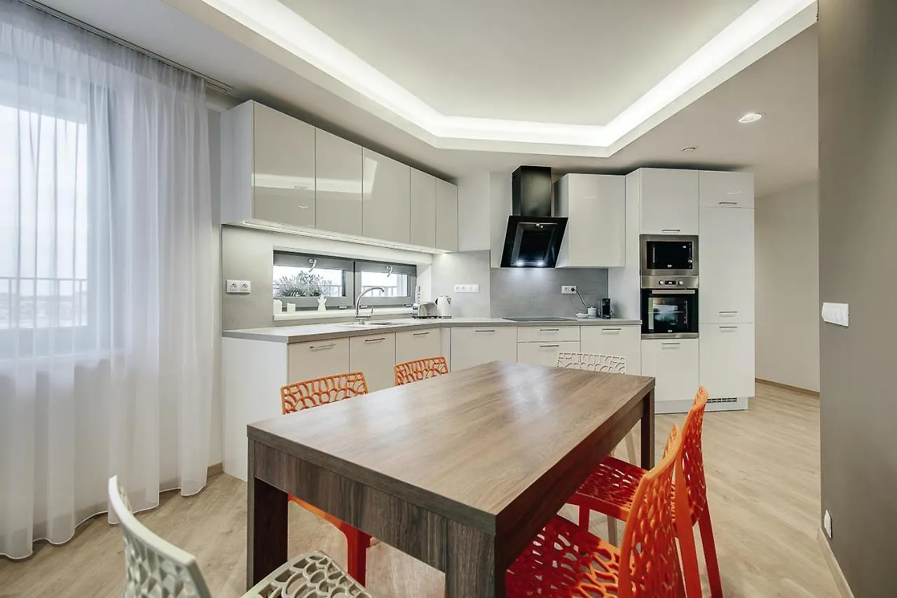 براغ Exclusive Apartments In Luka جمهورية التشيك